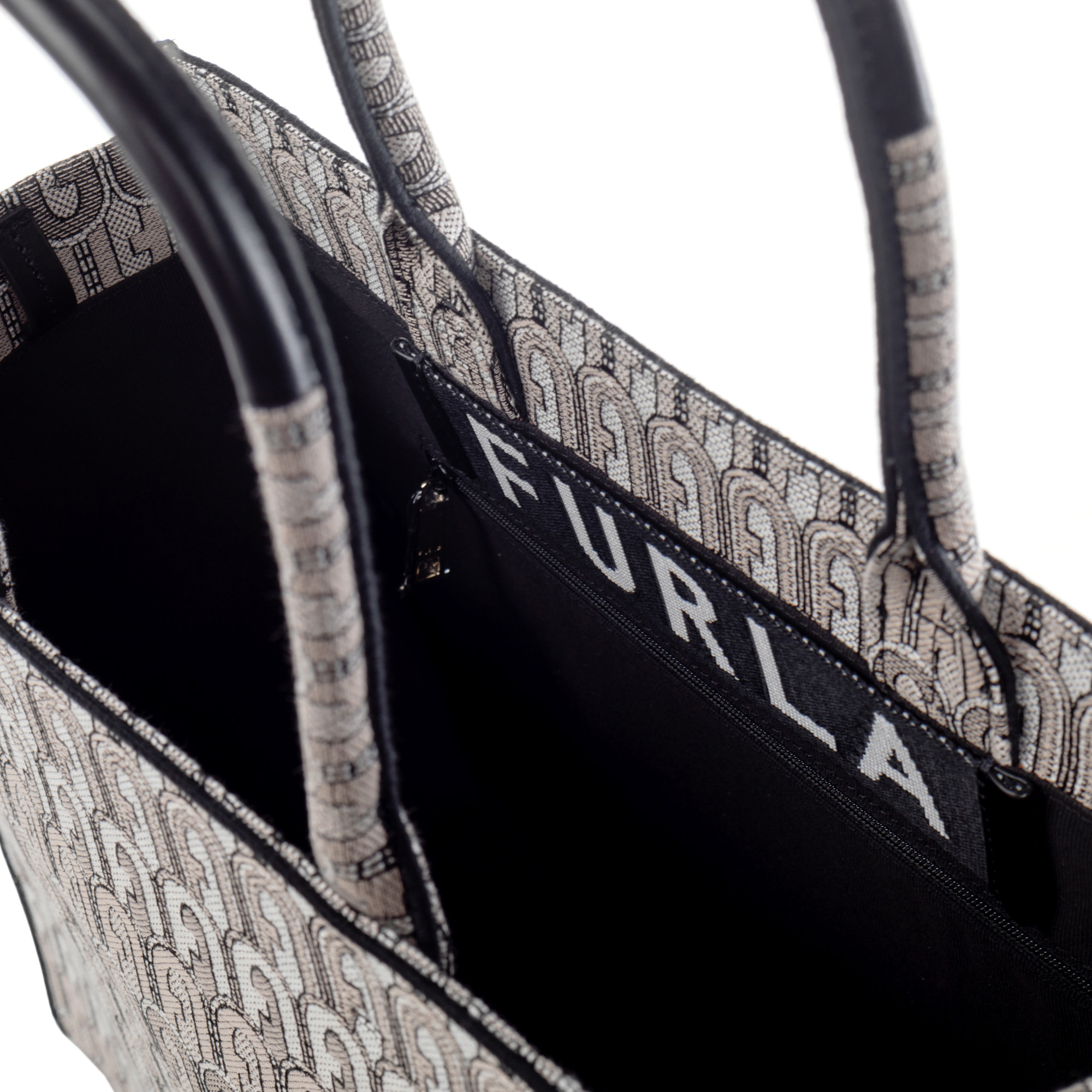Сумка Furla F0669 Сумка Furla F0669